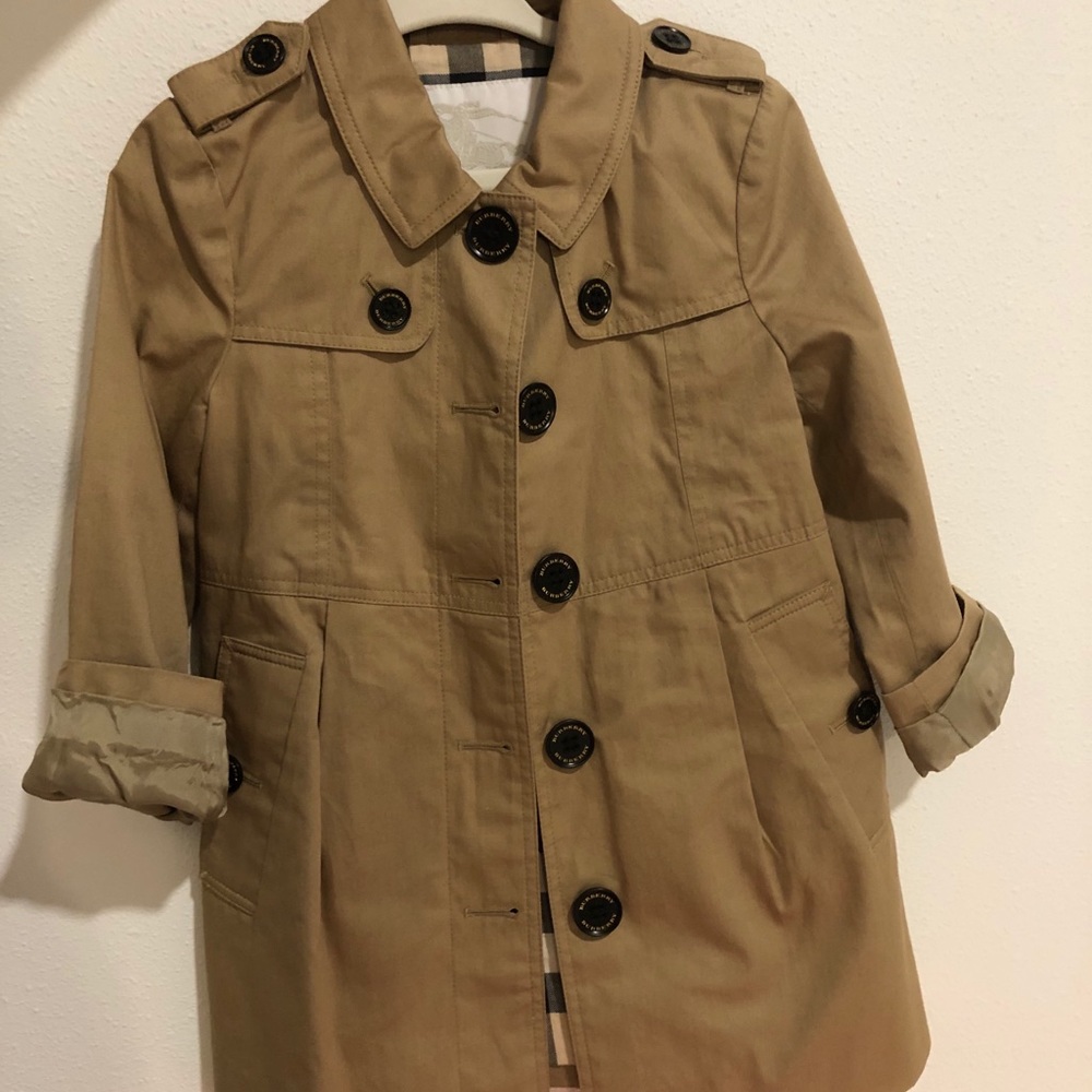 Burberry little girl trench